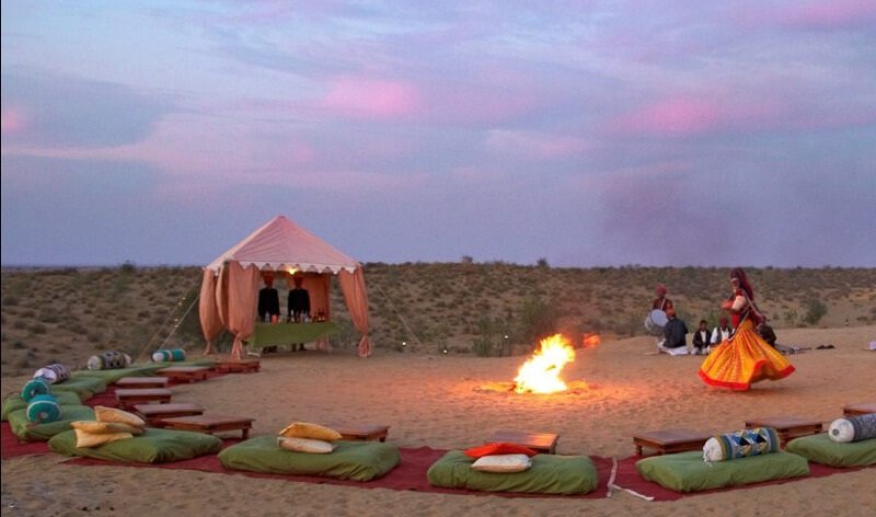 dinner on dunes